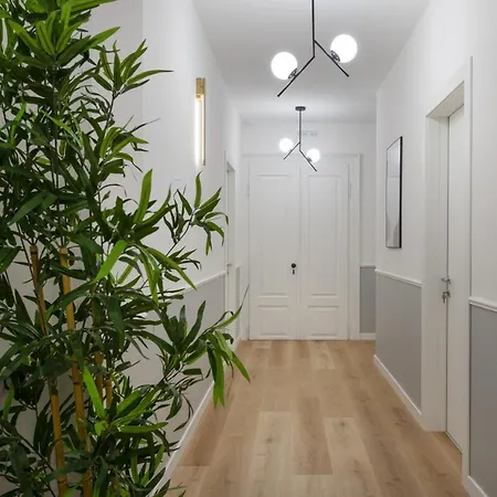 Cozy Historic Hideaway *