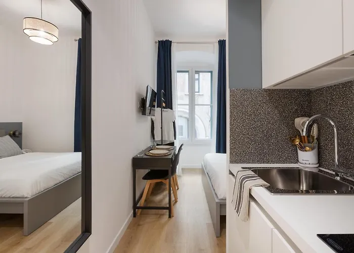 Cozy Historic Hideaway Appartement Triëst