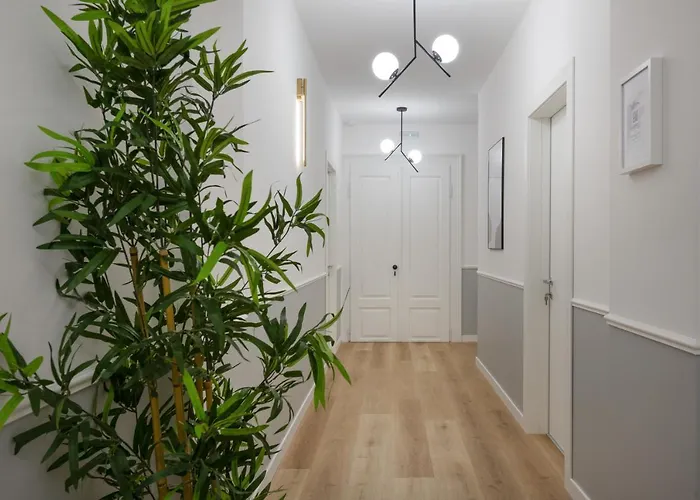 Cozy Historic Hideaway *